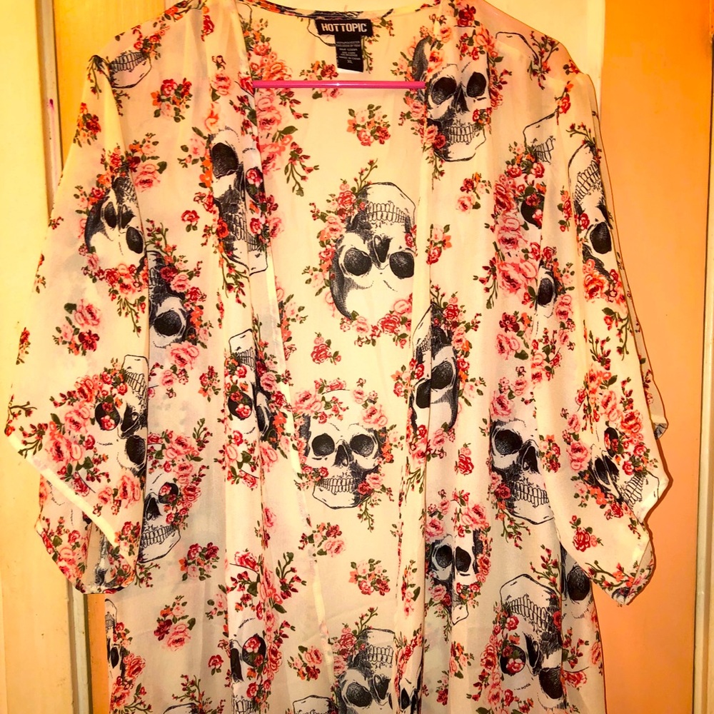 Skull Shawl with fringe